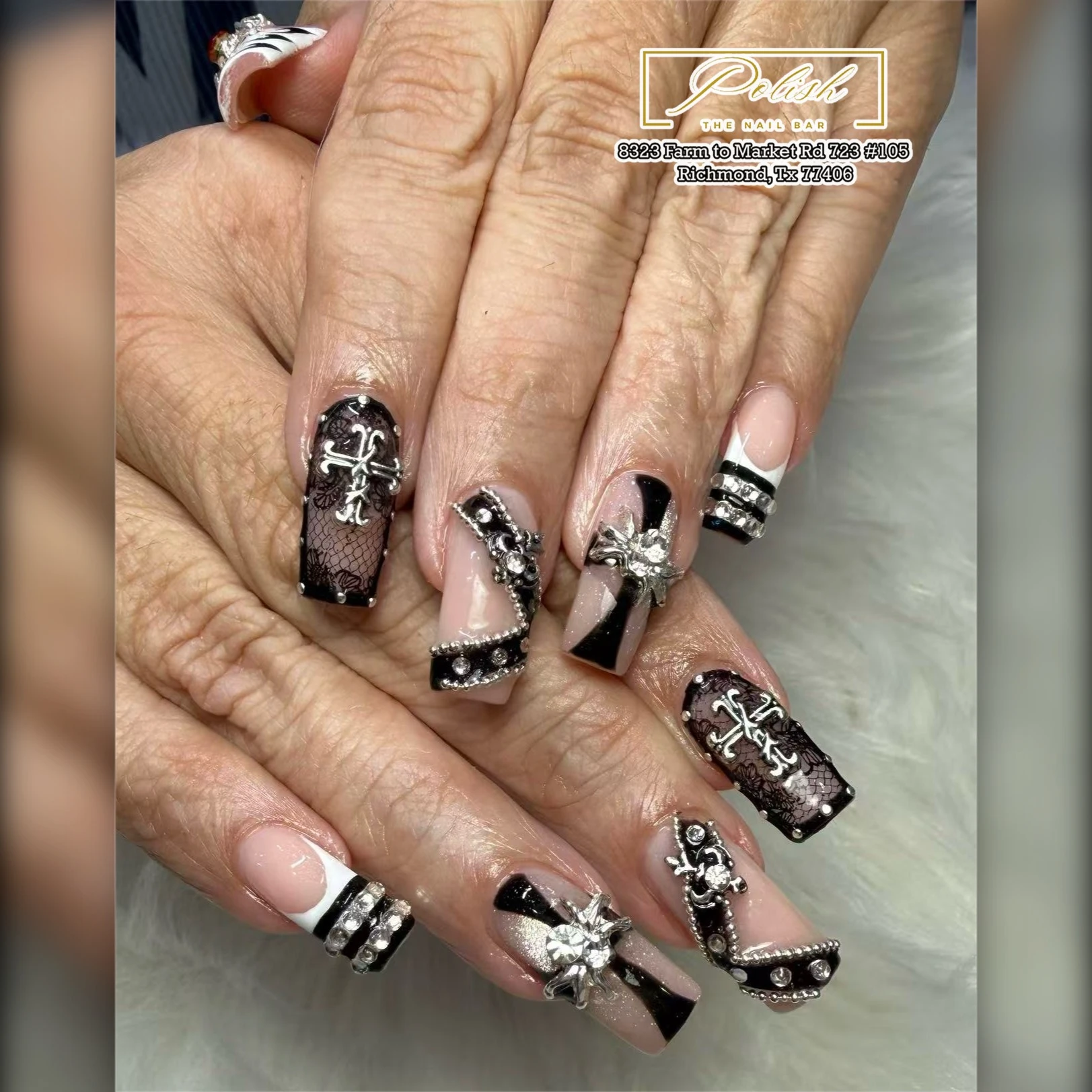Trending nails art